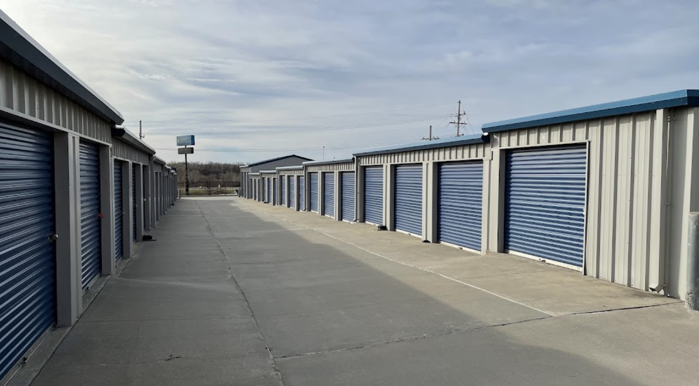 Neighborhood Storage Drive Up Units